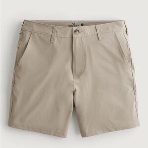 Hollister Hybrid Flat Front 7” Short